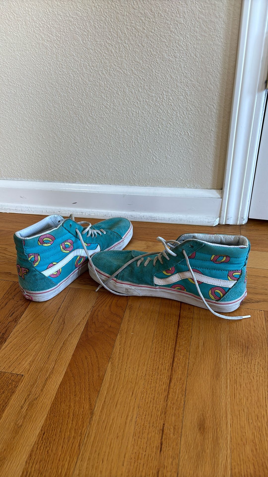 Doughnut High Top Vans 