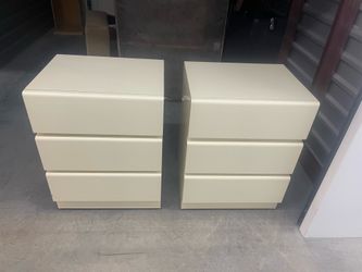 Two nightstands with free tv and stand