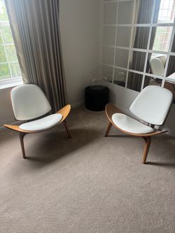 Hans Wegner living room chairs