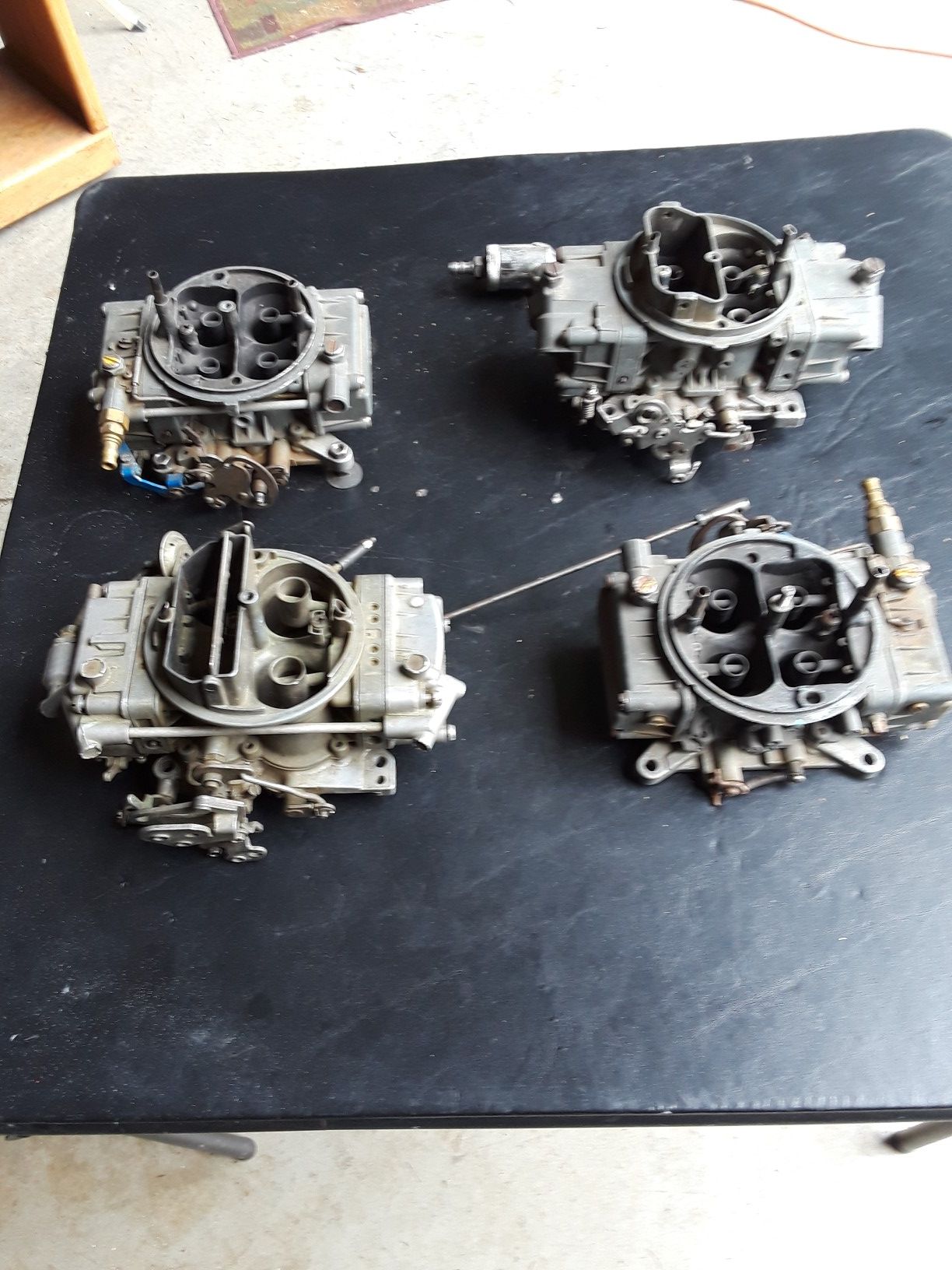 4 Holley four-barrel carburetors