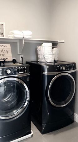 GE Washer And Dryer (gas) Grey/charcoal