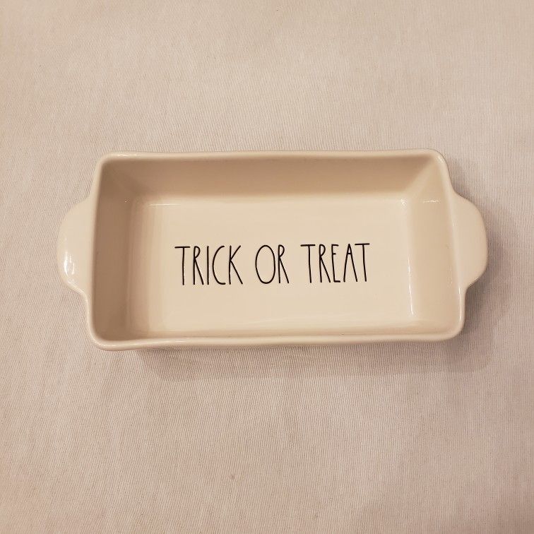 Rae Dunn Trick or Treat Bake pan