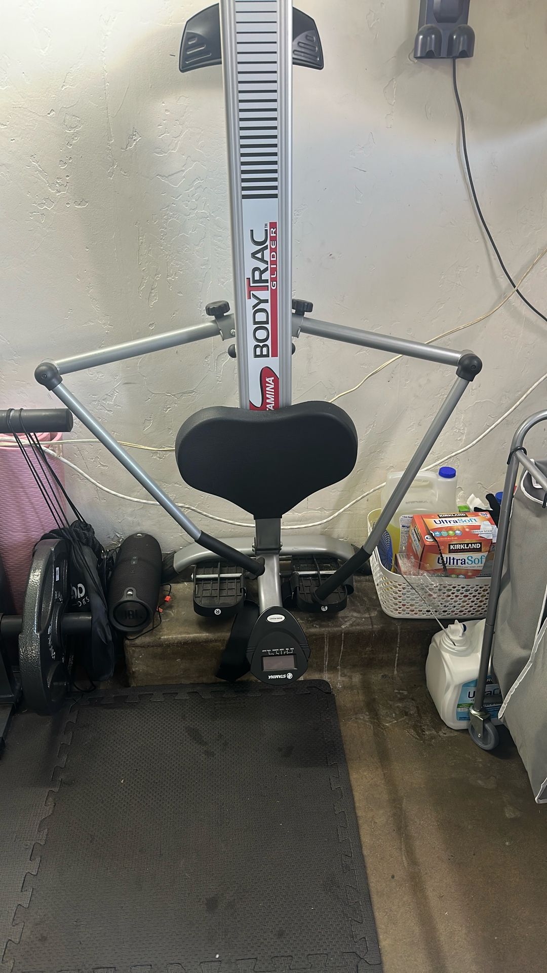 Workout Equipment / Row Machine / Exercise