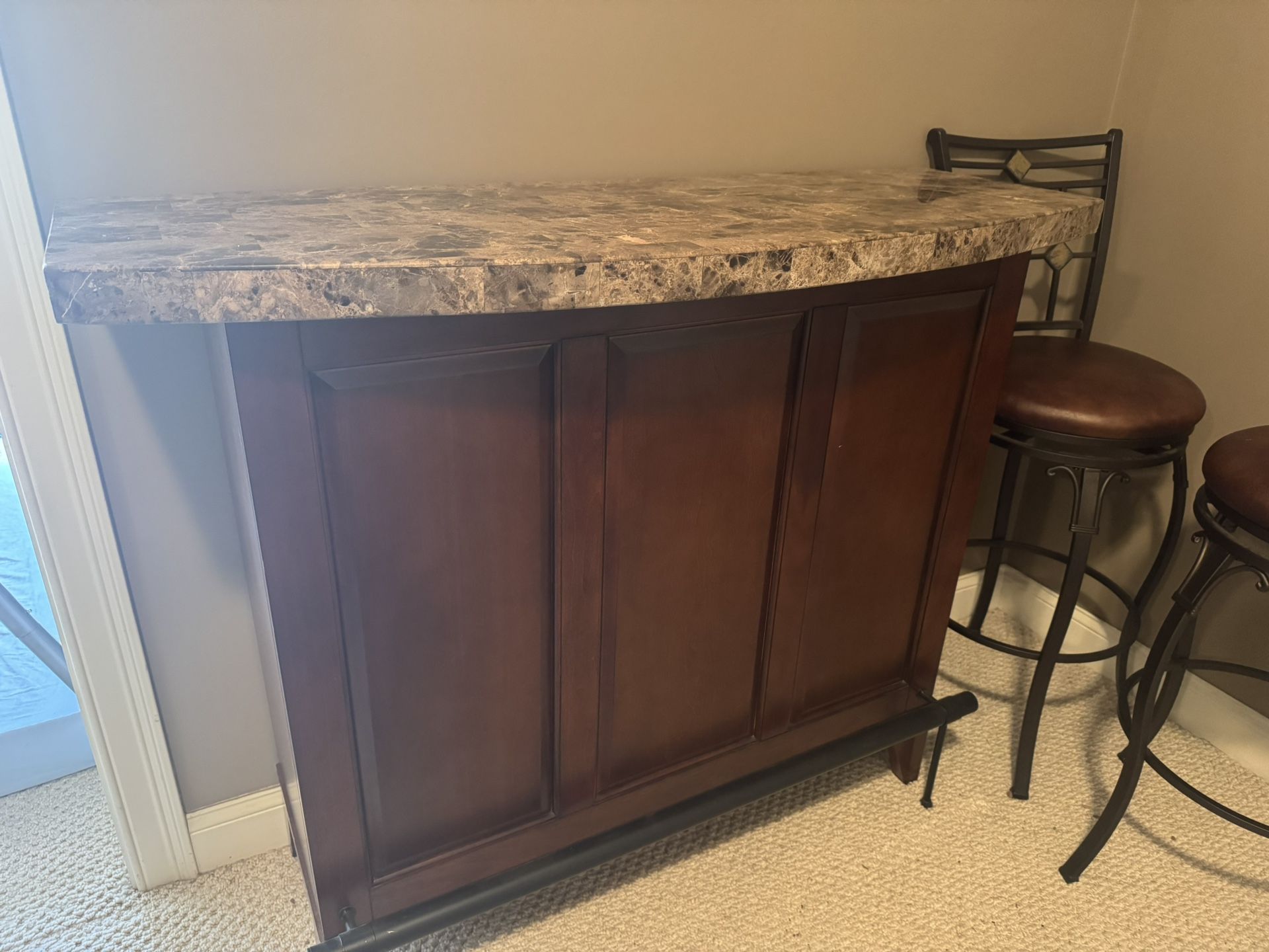 Marble Top Bar With 2 Stools 