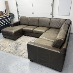 Genuine Leather U-Shape Raymour & Flanigan Sectional Sofa