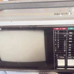 Vintage Emerson PC5A 5.5" Color Television & AM/FM Receiver