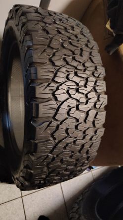 1 llanta todo terreno bfgoodric all terrain A/T LT 275/55/r/20