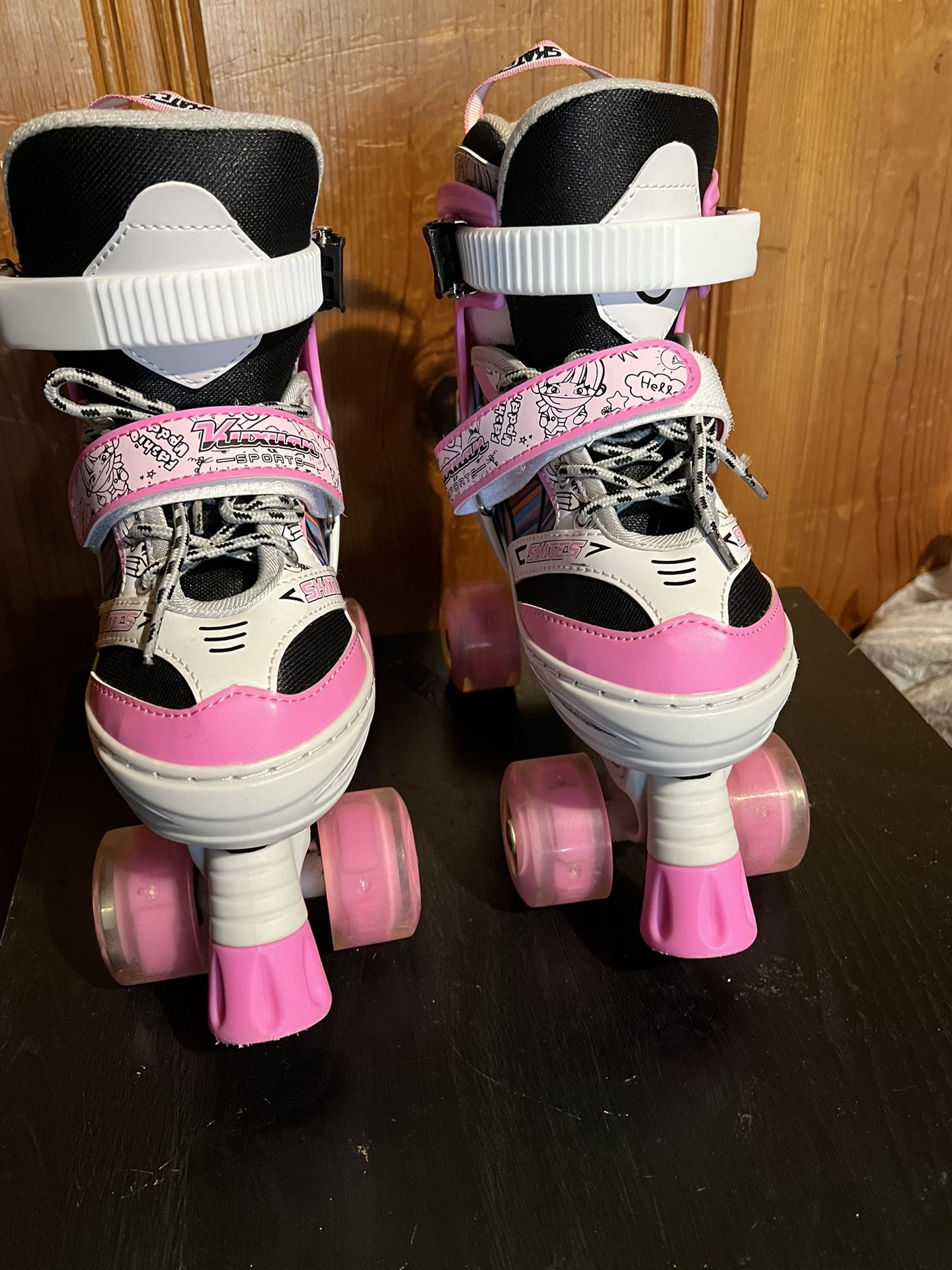 Kuxuan Girls Pink & White Roller Skates Light Up Wheels Medium Adjustable 13C-3Y