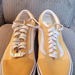 VANS YELLOW