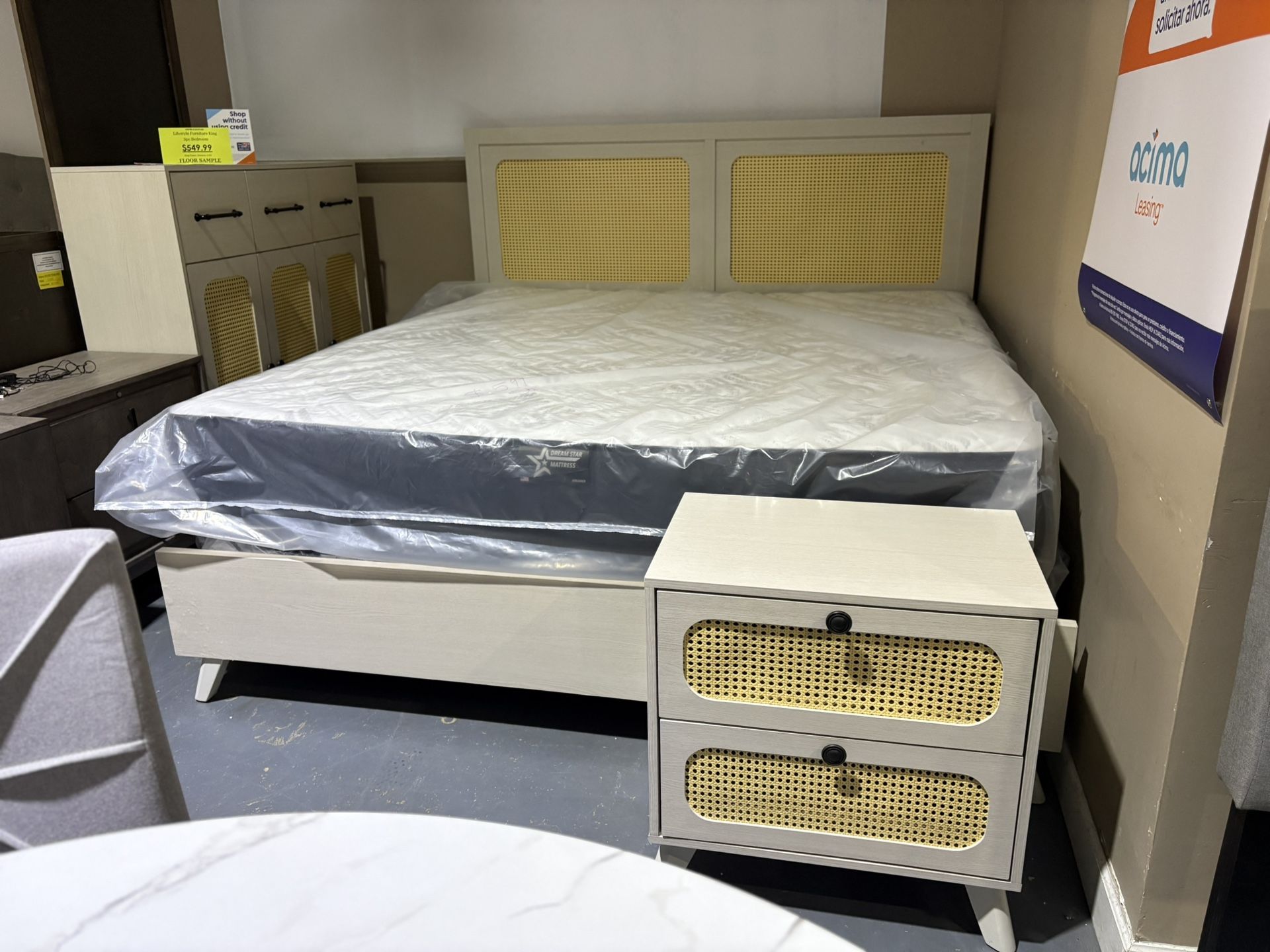 New King Size Bedroom Set