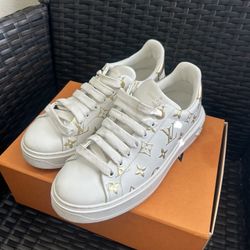 Louis Vuitton Sneakers  