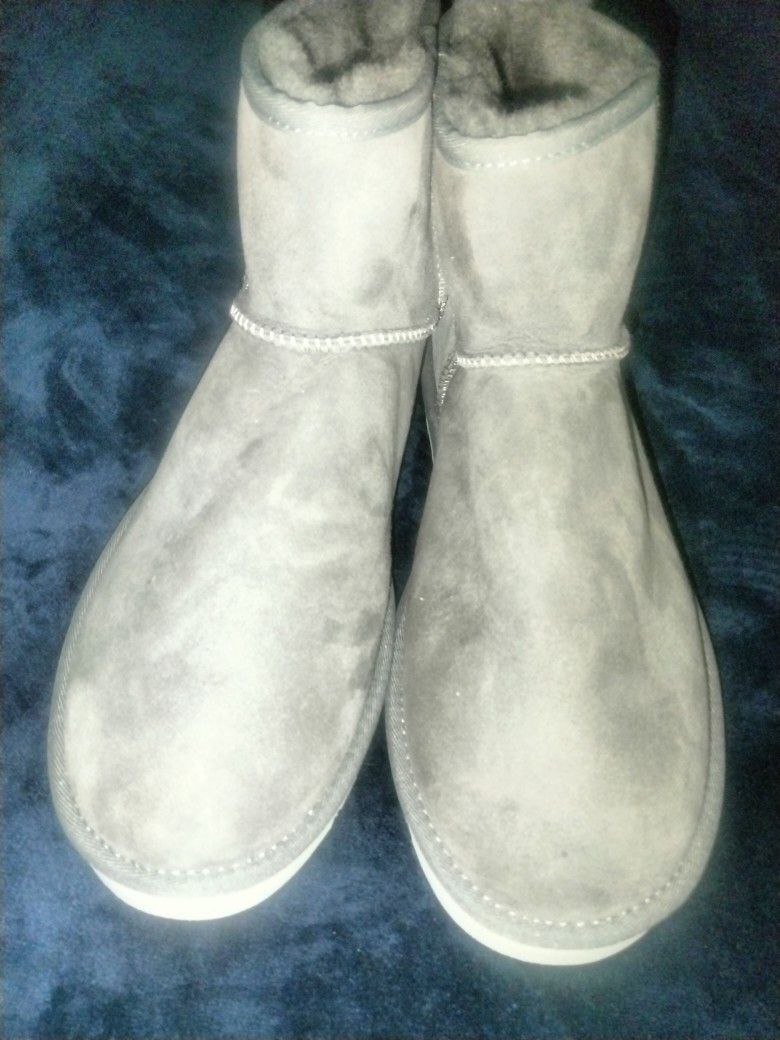 NEW UGG Classic Short Gray Gray Water Resistant Suede Boots