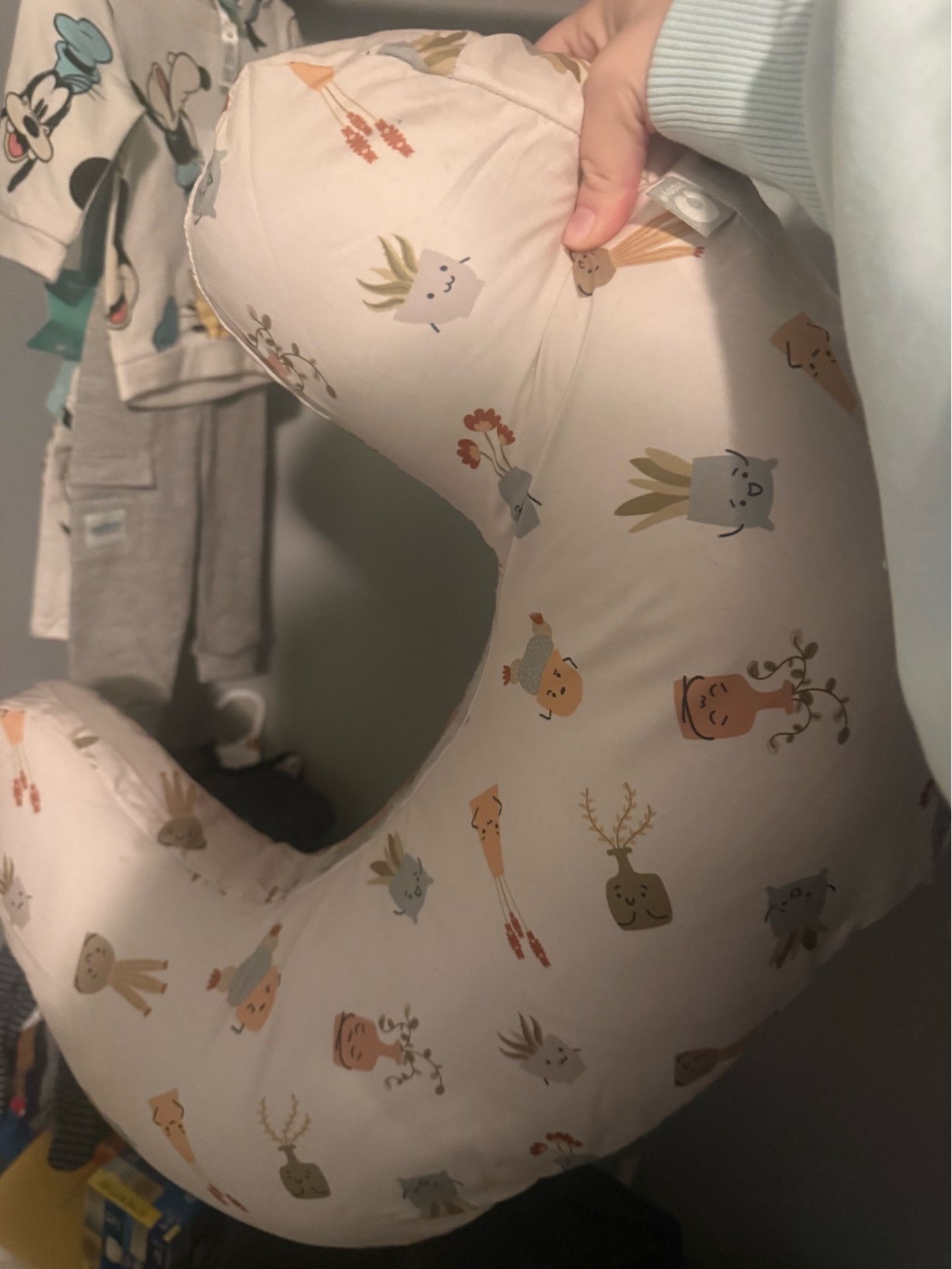 Nursing pillow
