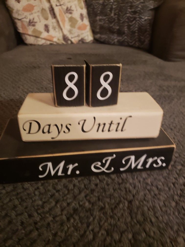 Days Until Mr and Mrs Sign