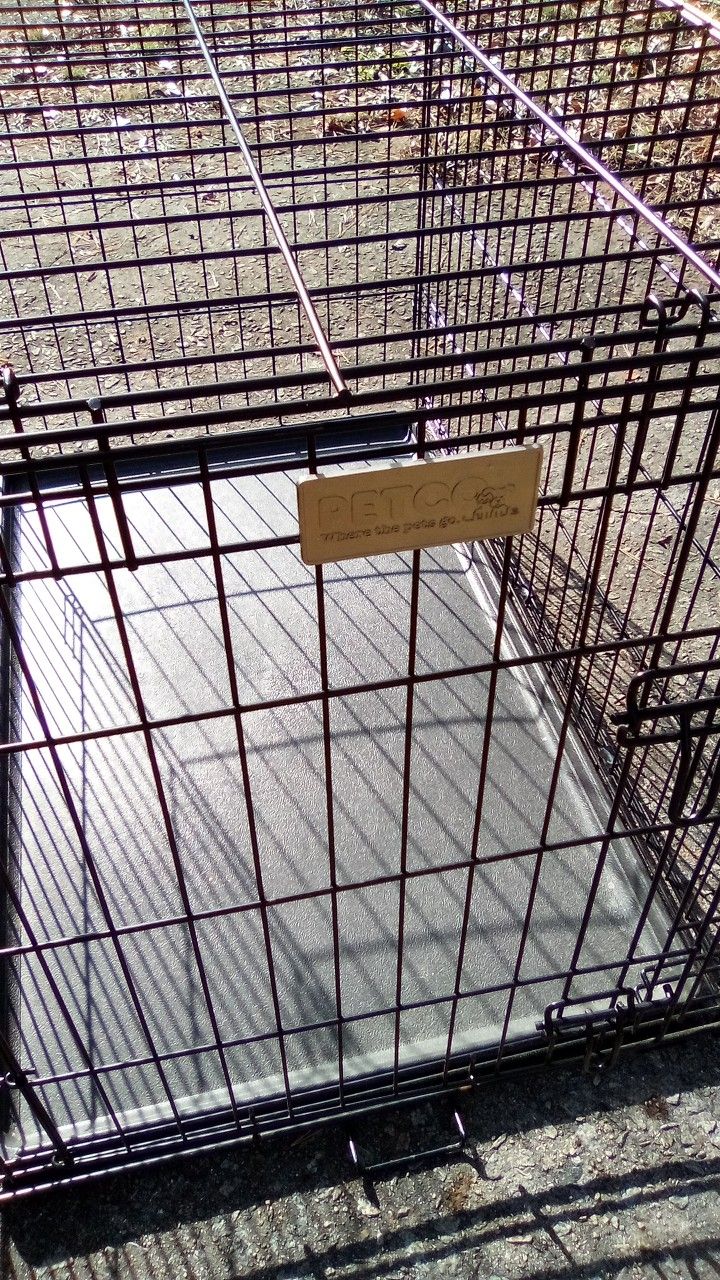 Petco 32 Inch Dog Cage +Tray