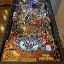 Foo Fighters Premium Pinball Machine
