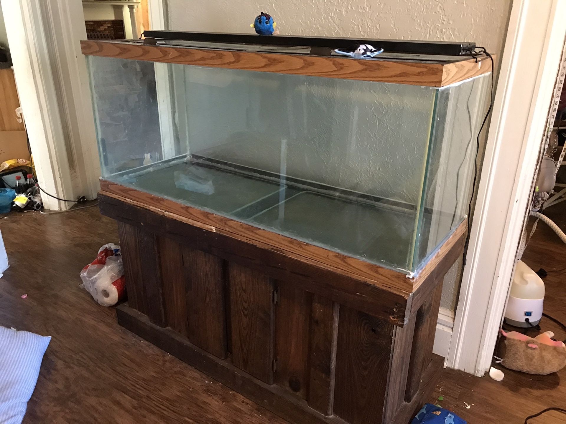 75 Gallon aquarium with stand for Sale in Pittsburgh, PA - B2f2a487744546c69a3774af4D2655f4