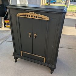 Repurposed Antique Radio Decorative Cabinet