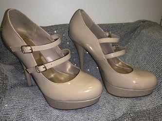 Nude size 10 high heels