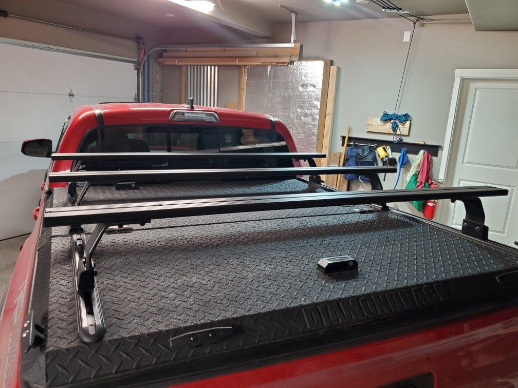 Diamondback HD cover Toyota Tacoma 5' Bed. 