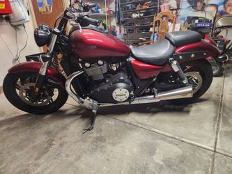 2017  TRIUMPH THUNDERBIRD STORM