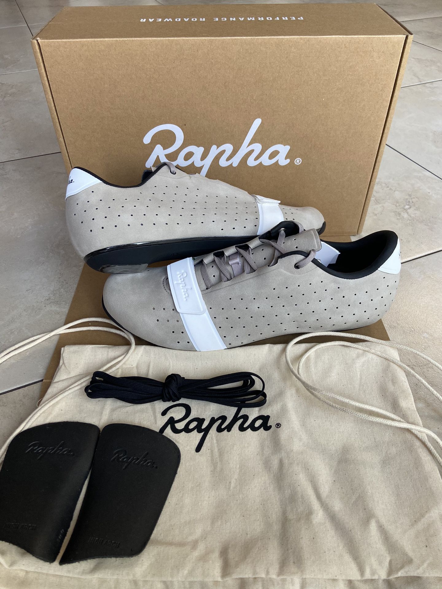 Rapha Classic Cycling Shoes, Size 43 Eu (9.5-10 US) for Sale in