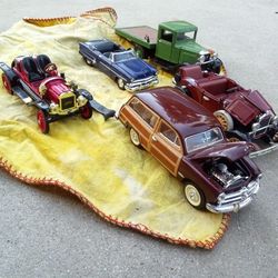 5 Diecast Metal 1/38 Size cars