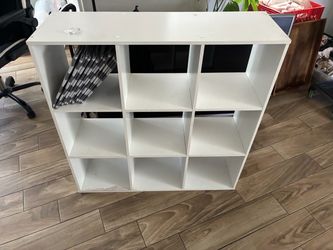 Storage cube $10