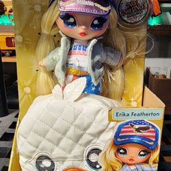 Na! Na! Na! Surprise Glam Series 2 Erika Featherton fashion doll