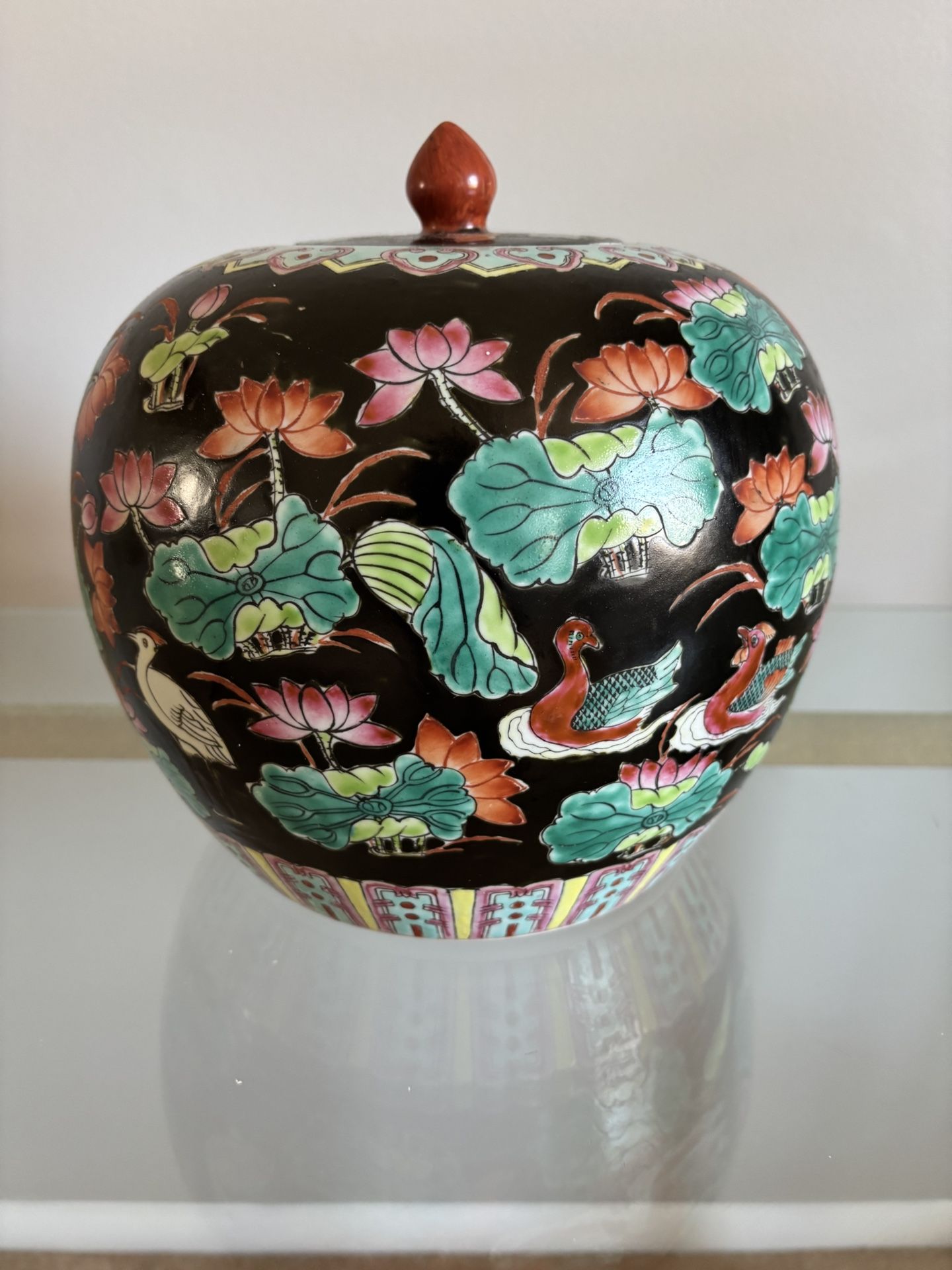 Antique Chinese Porcelain Vase and Ginger Jar with Lid
