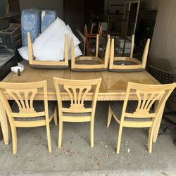 Dinning Room Table 