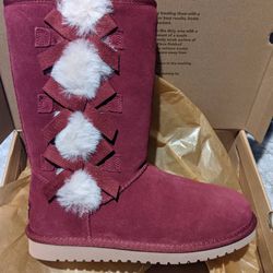 Kookaburra By UGG SIZE 8