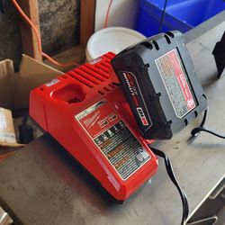 Milwaukee M12 + M18 Charger with M18 Battery