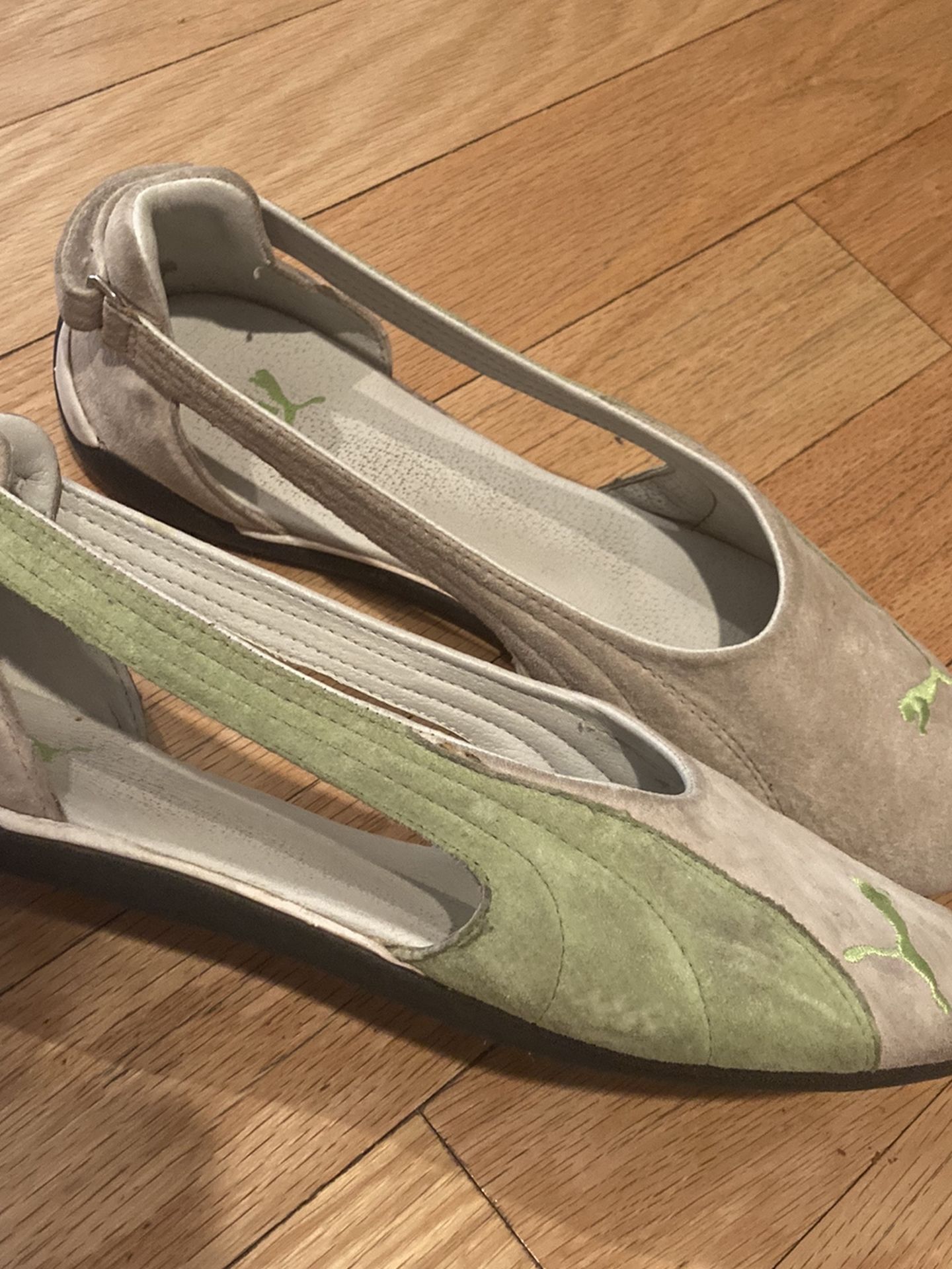 Puma size 9 sneakers