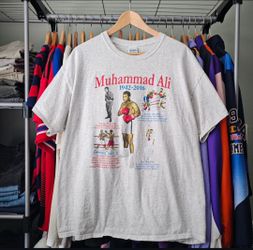 Gildan Ultra Cotton Men's Muhammad Ali 1(contact info removed) Tribute Tee Size XL