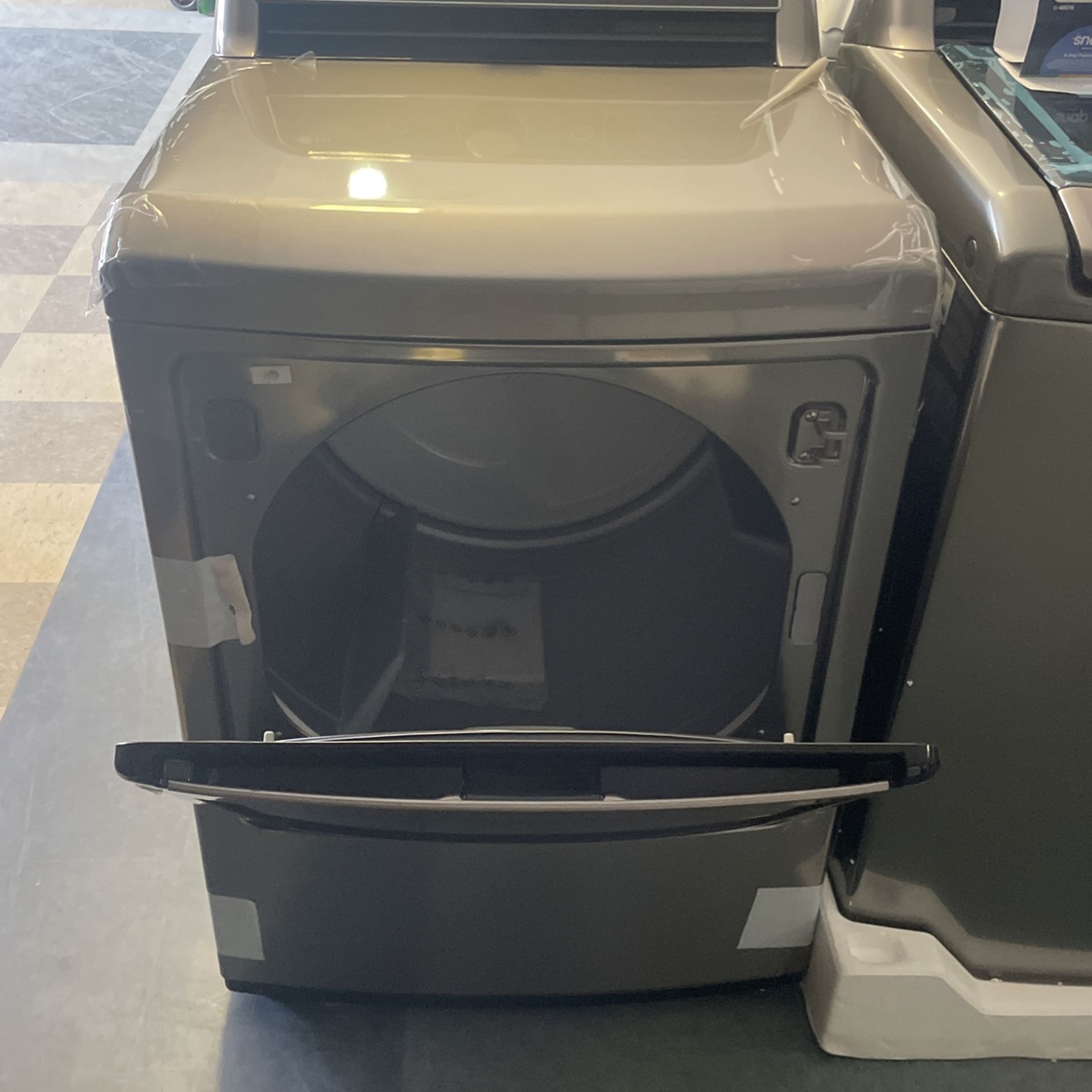 L G Top Load Washer 5.5 Cubic Ft. And Gas Dryer Set‼️