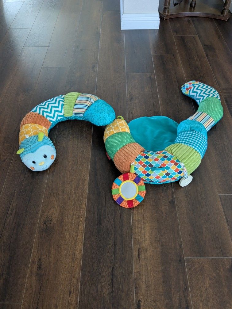Infantino Prop-A-Pillar Tummy Time Seat Proper