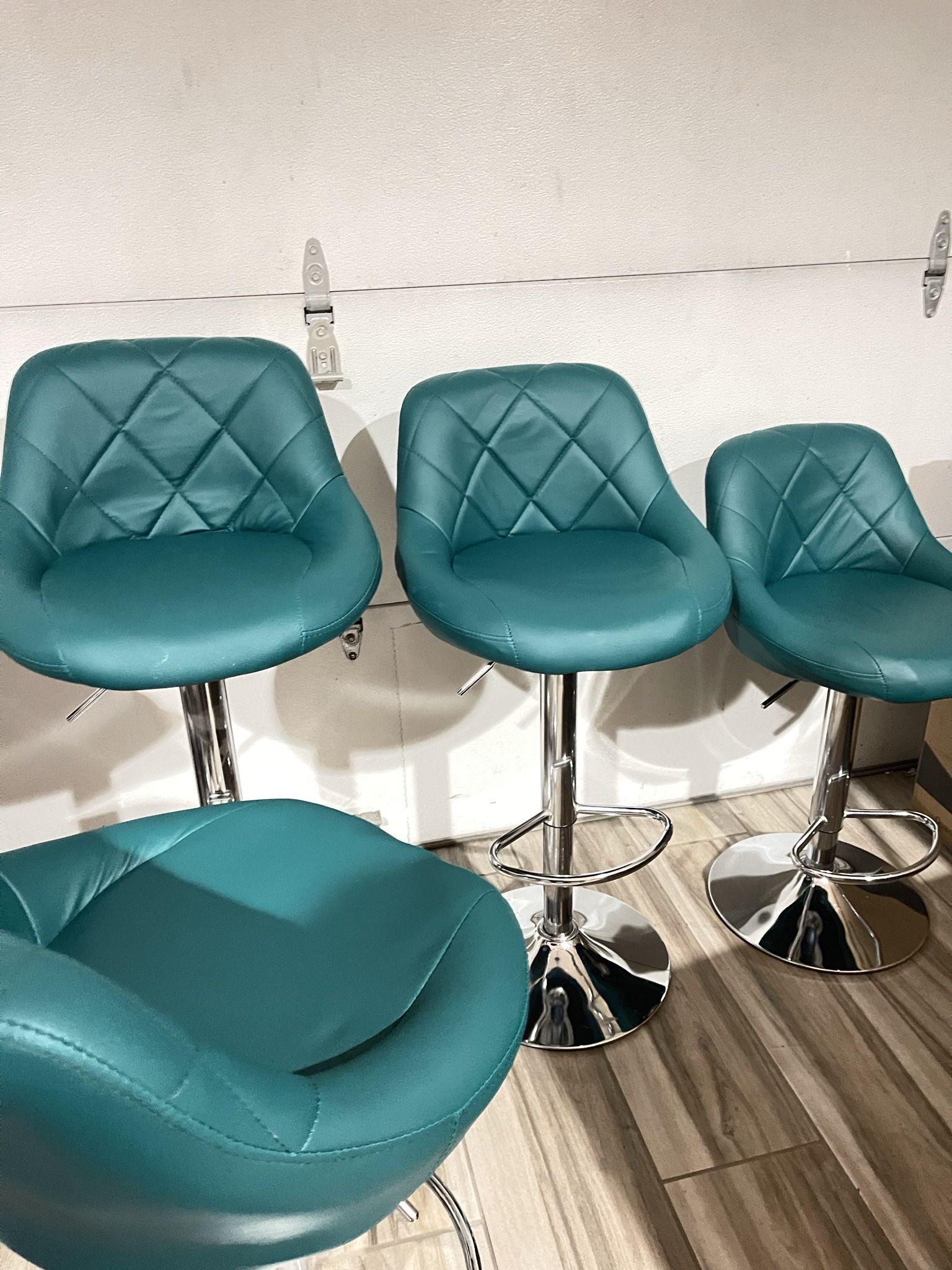 Set Of 4. bar stools with 360degree swivel backrest, set of 4 bar stools (style 02blue green