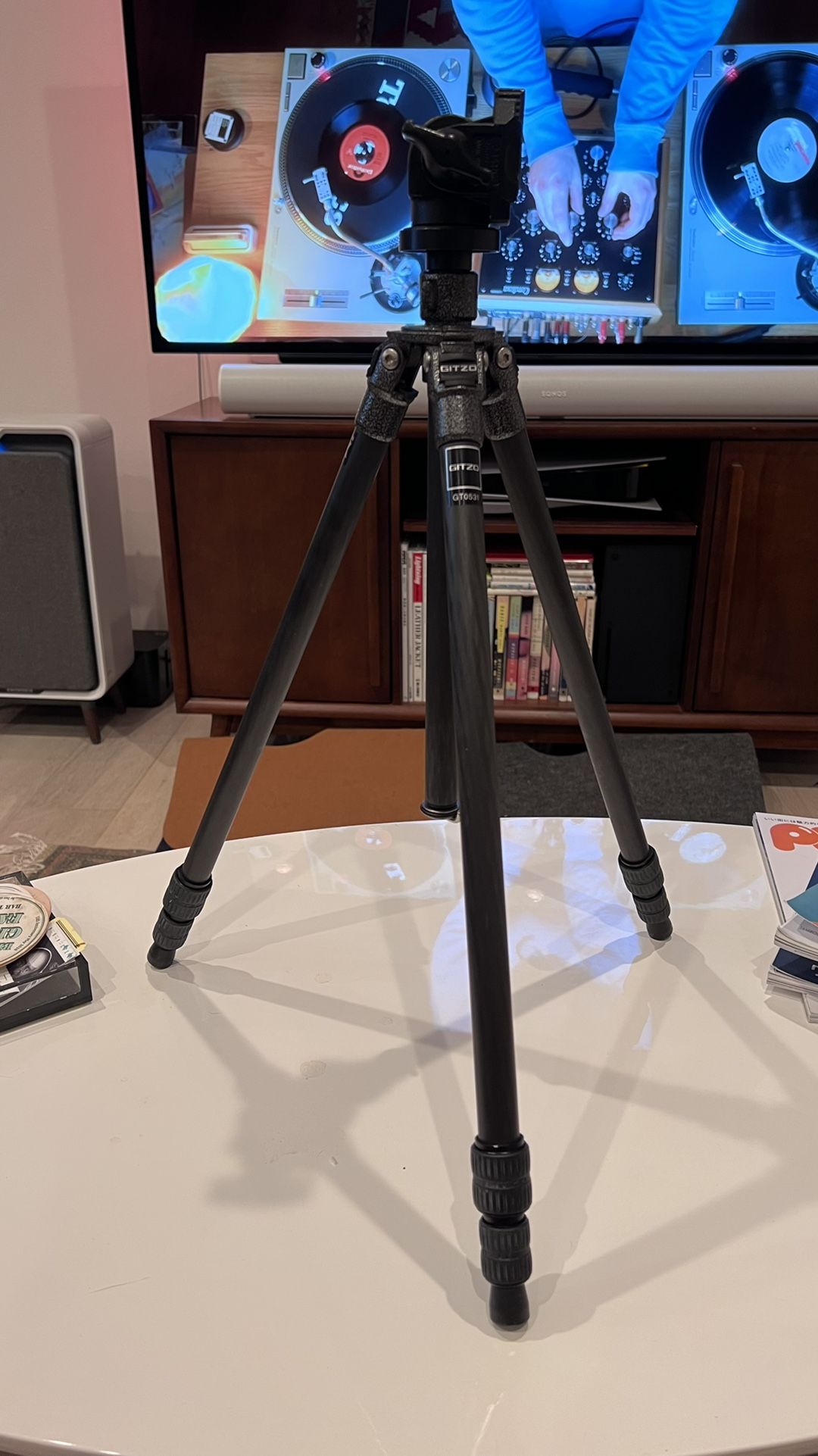 Gitzo GT0531 Carbon Fiber Tripod with Manfrotto 234R Monopod Head