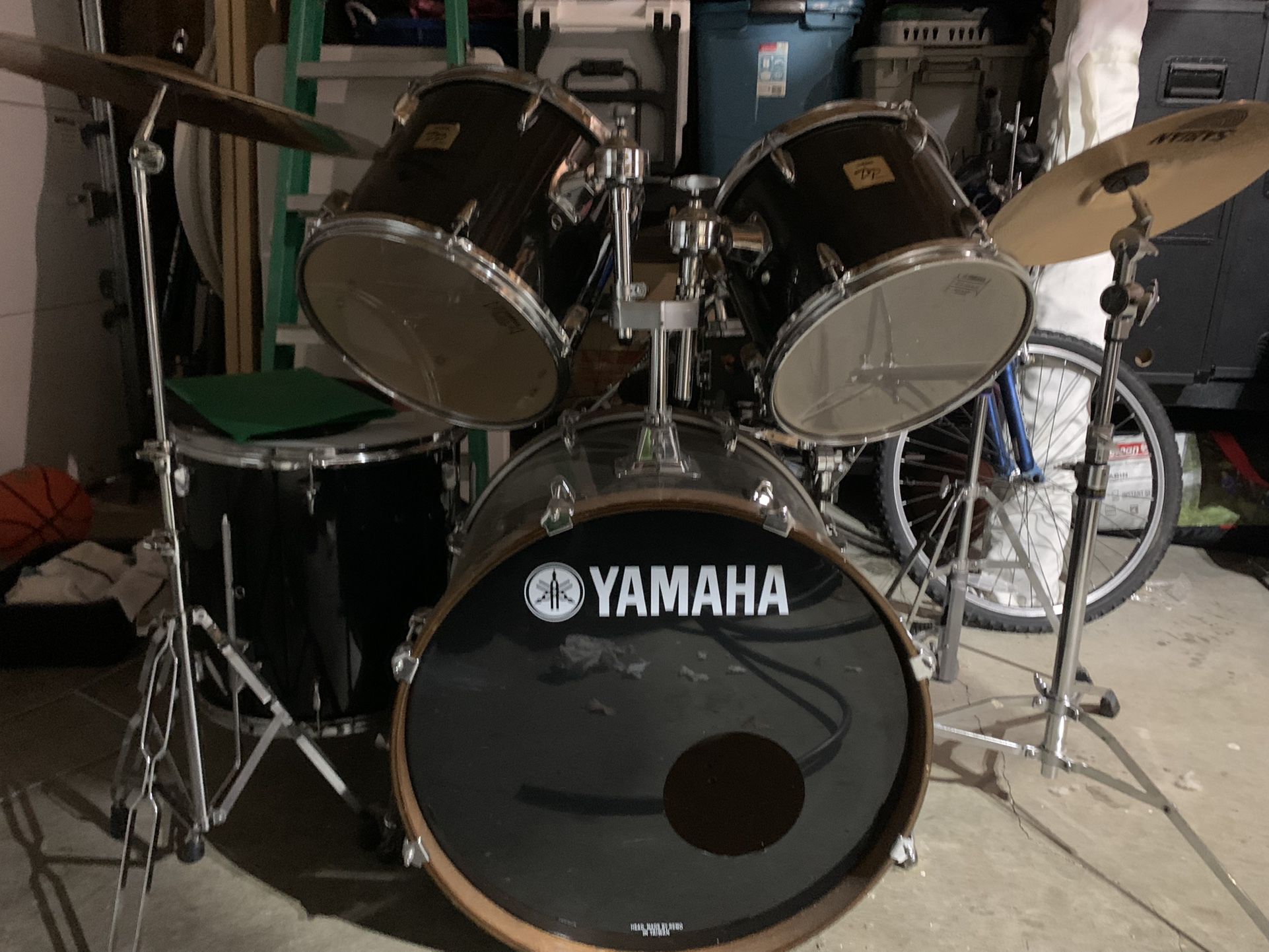 Yamaha DP Series Drum Set