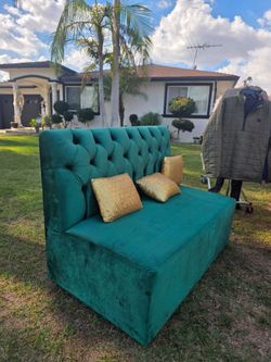 Love seat