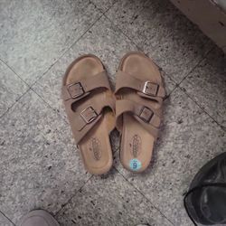 Woodstock Leather Soft Sandals Size 6