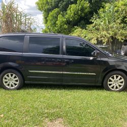 2013 Chrysler Town & Country