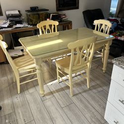 Small Table With 4 Chairs 