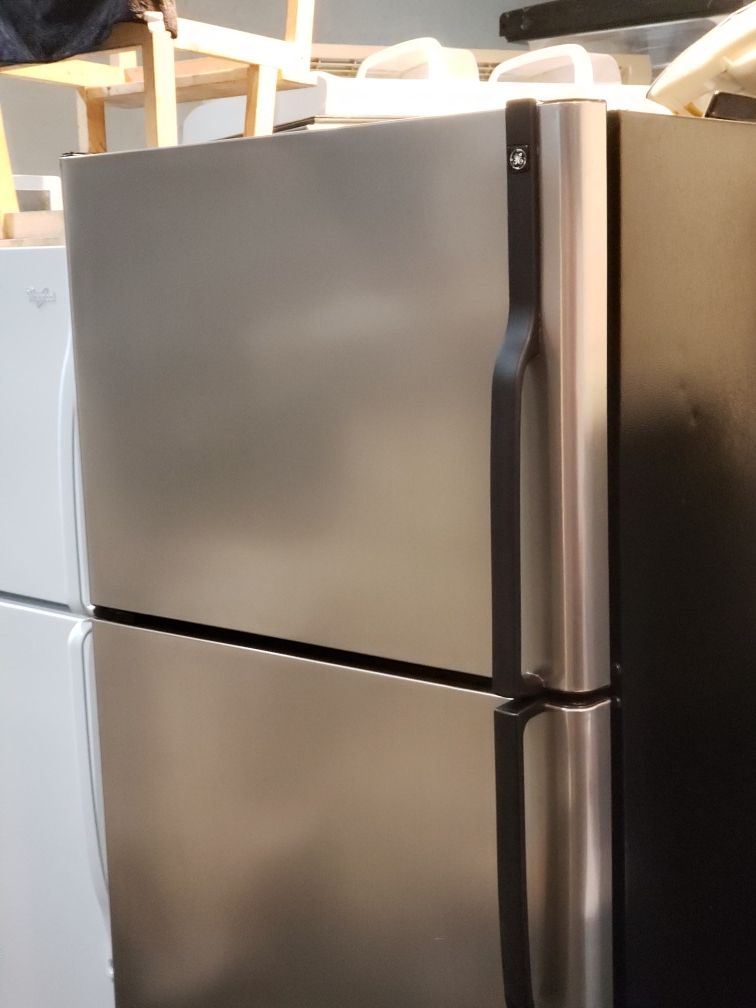Ge 30 inch stainless steel Refrigerator