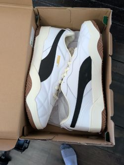 Puma White Low-Top  Gum Sole 9.5 mens