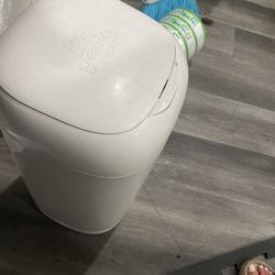 Diaper Genie 