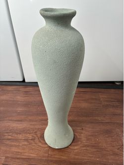 Ceramic vase