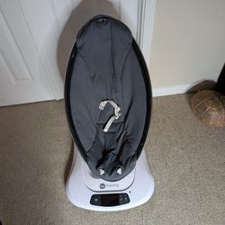 4moms Momaroo Automatic Baby Seat Rocker 