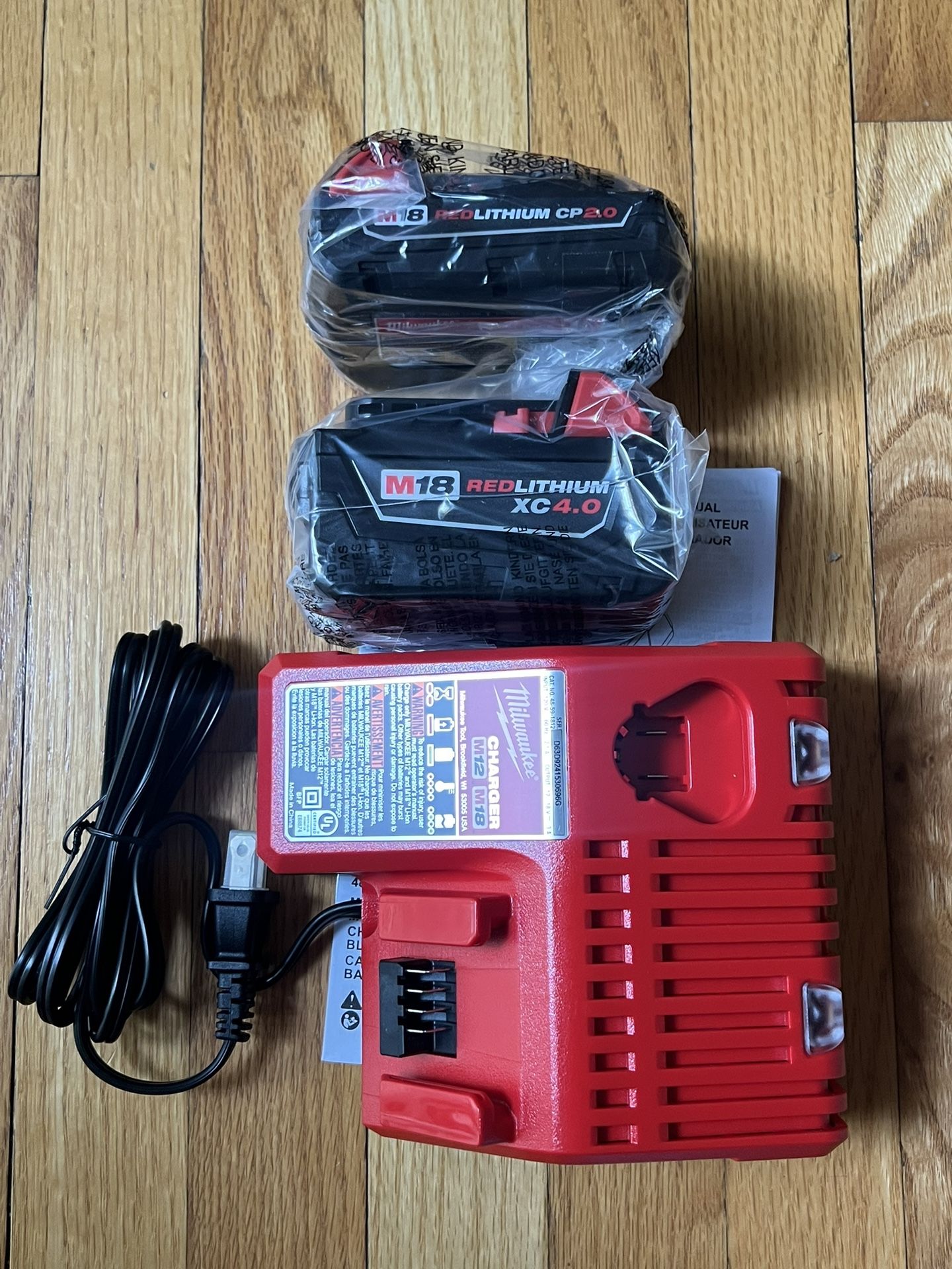 * NEW* Milwaukee M18 XC4.0Ah and 2.0Ah With M18/M12 Charger